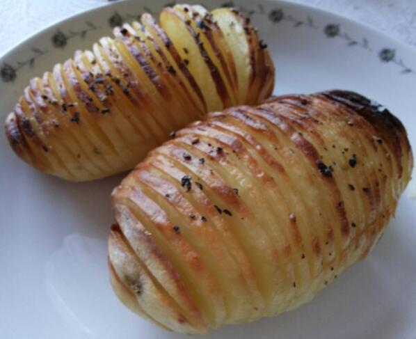 Name:  Baked Potatoes Armadillo .jpg
Views: 473
Size:  31.9 KB