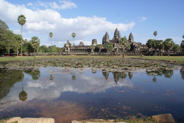 Name:  DSC01291 ngkor wat.jpg
Views: 2093
Size:  37.7 KB