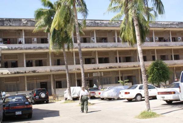 Name:  DSC01484 Tuol Sleng Mzesi.jpg
Views: 2991
Size:  51.6 KB