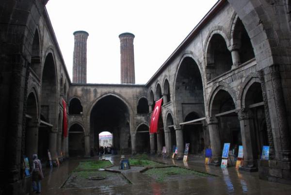 Name:  vildanerzurum123[1].jpg
Views: 3566
Size:  33.0 KB