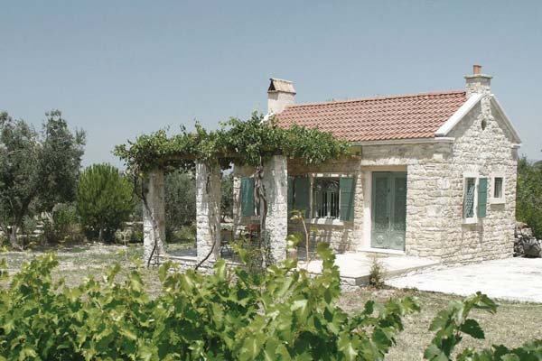 Name:  senoglu-cottage-exterior6-via-smallhousebliss.jpg
Views: 3407
Size:  49.0 KB