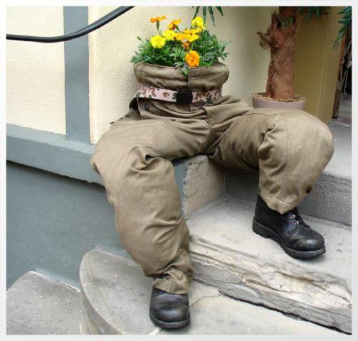 Name:  22da5b4babd2220dd1fdb2b452f7e297_1315955404.jpg
Views: 4335
Size:  41.5 KB