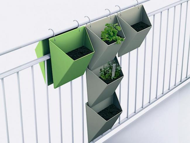 Name:  blumentoepfe-vertvert.jpg
Views: 2217
Size:  32.2 KB