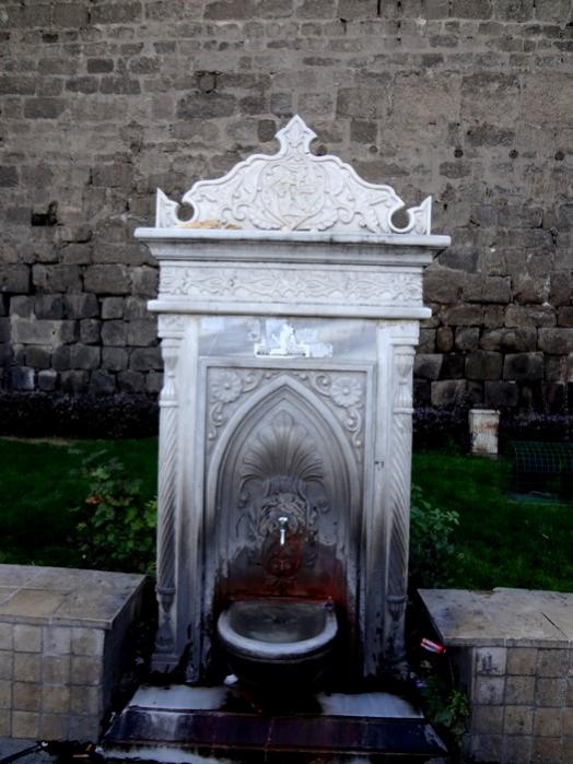Name:  çeşme.jpg
Views: 666
Size:  58.5 KB