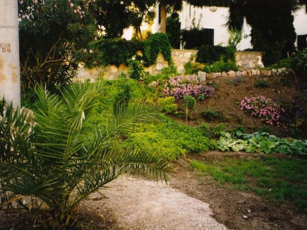 Name:  bahce13.jpg
Views: 3897
Size:  69.6 KB