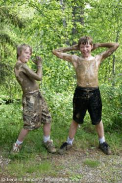 Name:  muddy_boy_Lenard_Sanders_250x377.jpg
Views: 1132
Size:  26.6 KB